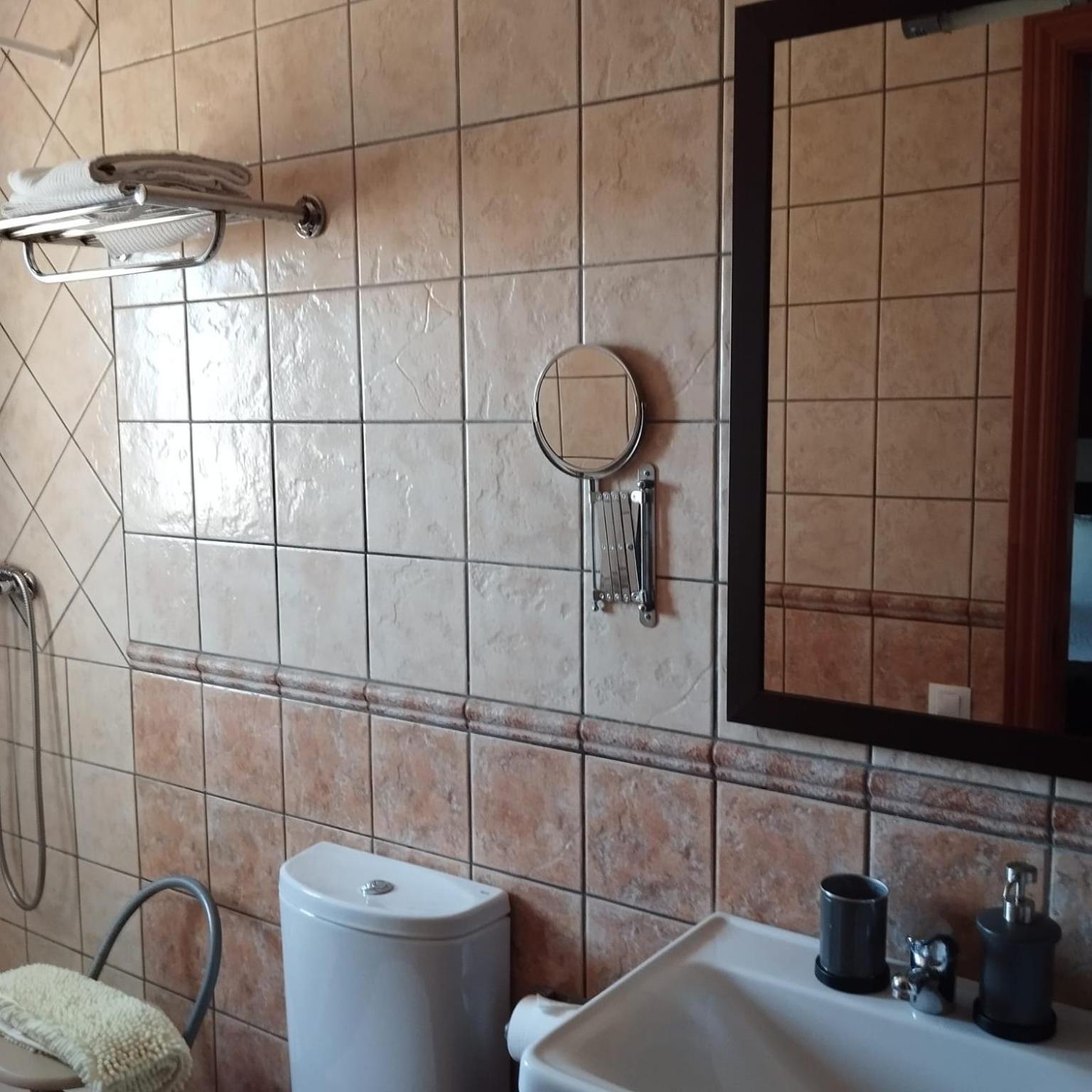 Can Gual Guest House Lametlla Del Valles Екстериор снимка