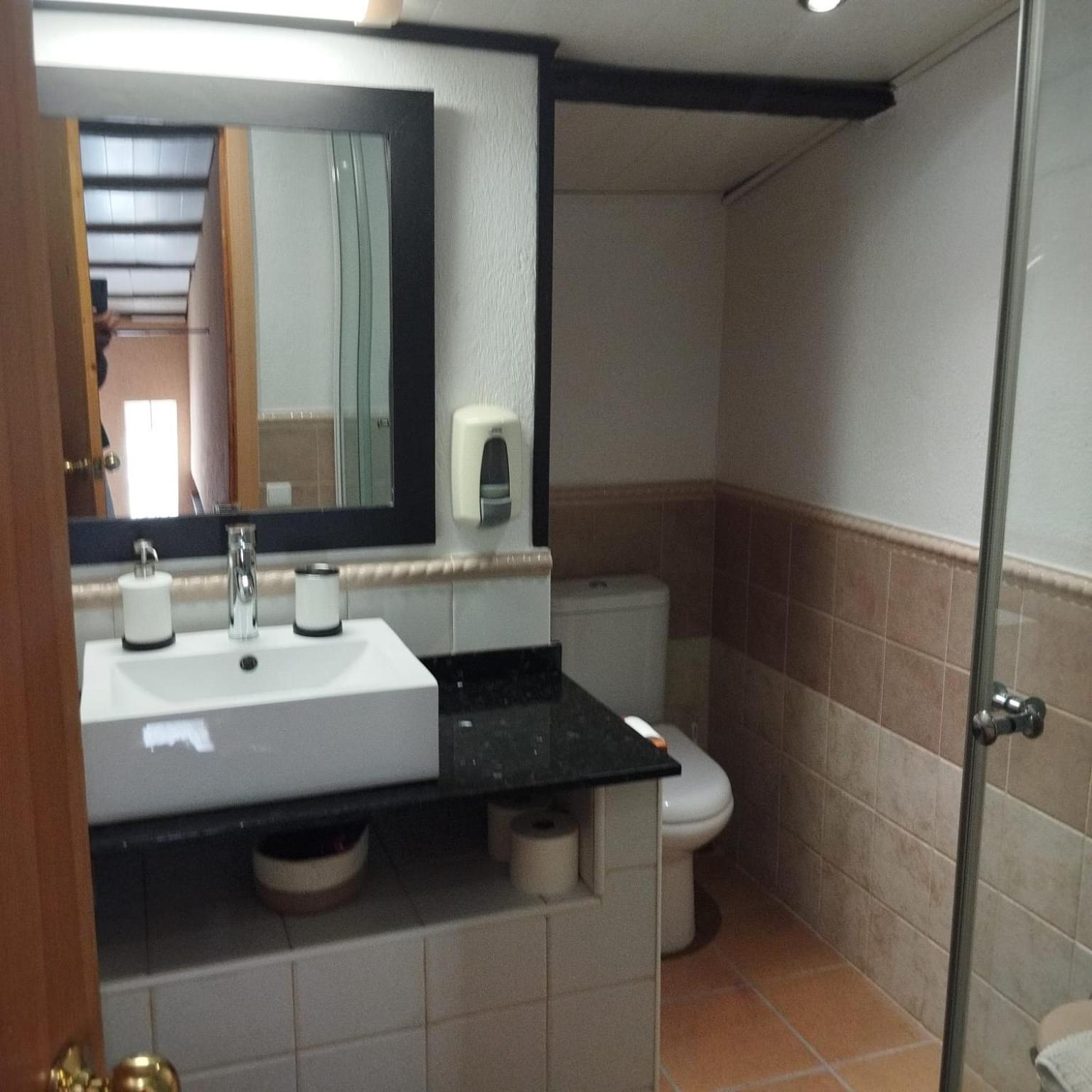 Can Gual Guest House Lametlla Del Valles Екстериор снимка