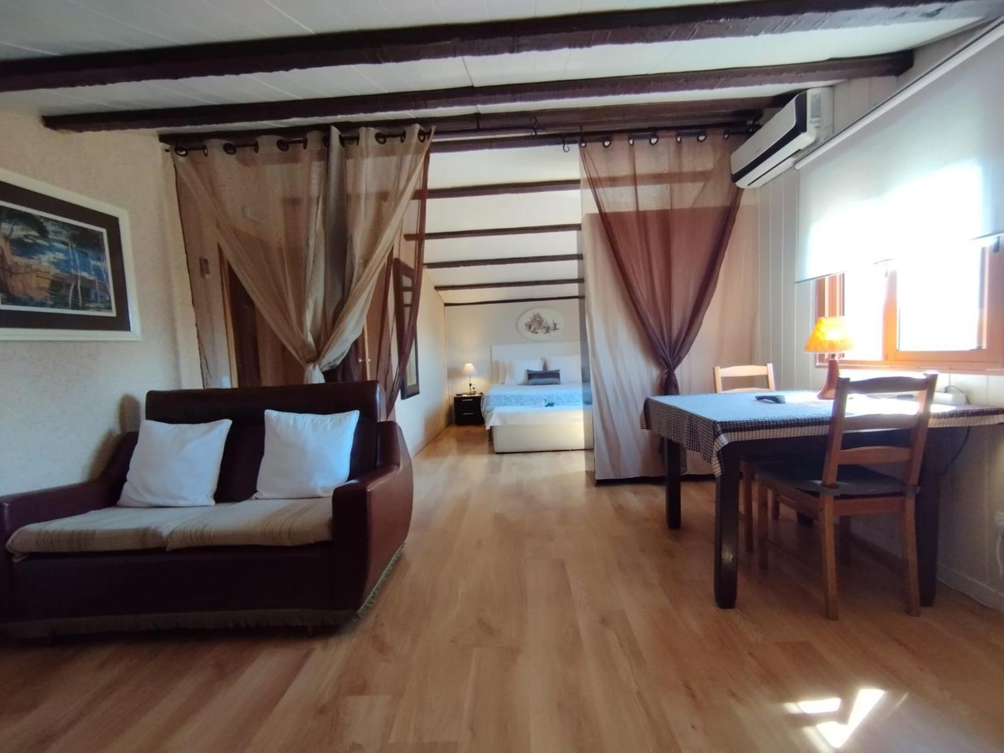 Can Gual Guest House Lametlla Del Valles Екстериор снимка